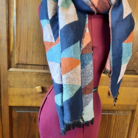 14th & Union oversized blue orange geometric pattern long knit scarf - Picture 3 of 8